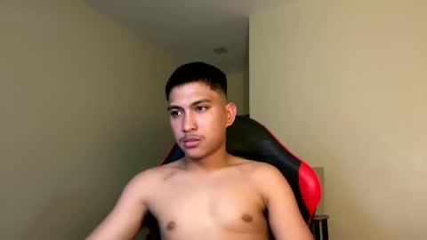Snapshot of urcuteguy_jhonx chatting on 02/14/26, 05:26 Dannie online show from 02/14/26, 05:26