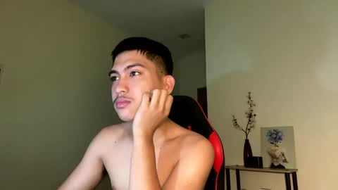 Snapshot of urcuteguy_jhonx chatting on 02/22/26, 10:08 Dannie online show from 02/22/26, 10:08