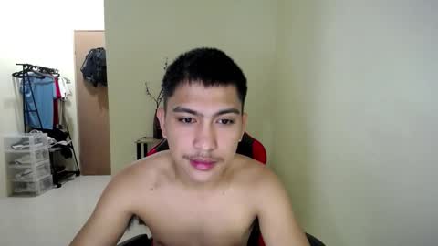 Snapshot of urcuteguy_jhonx chatting on 02/24/26, 02:42 Dannie online show from 02/24/26, 02:42