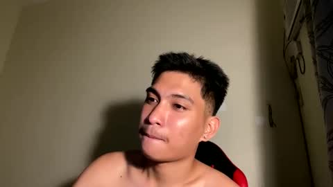 Snapshot of urcuteguy_jhonx chatting on 03/25/26, 03:18 Dannie online show from 03/25/26, 03:18