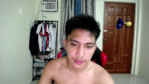 Snapshot of urcuteguy_jhonx chatting on 04/15/26, 08:53 Dannie online show from 04/15/26, 08:53
