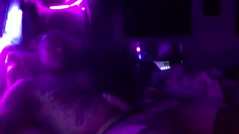 urdaddy875867 online show from 11/04/25, 01:48