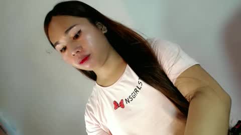 trixie tan online show from 09/09/25, 03:33
