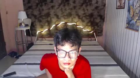urdreamboy_doms online show from 05/19/26, 05:03