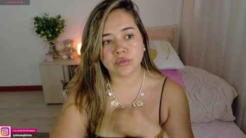 Mia Miller online show from 04/07/26, 10:31