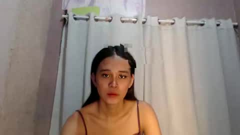 Snapshot of urdreamgirl_stephanie chatting on 04/11/26, 07:45 stephanie online show from 04/11/26, 07:45