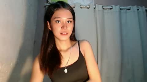 Snapshot of urdreamgirl_stephanie chatting on 06/11/26, 10:35 stephanie online show from 06/11/26, 10:35