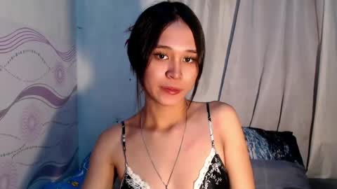 Snapshot of urdreamgirl_stephanie chatting on 07/12/26, 01:02 stephanie online show from 07/12/26, 01:02