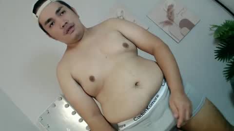 ure_fattytoy143 online show from 06/18/26, 09:14