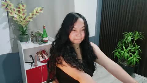 Scarlet online show from 12/15/25, 01:15