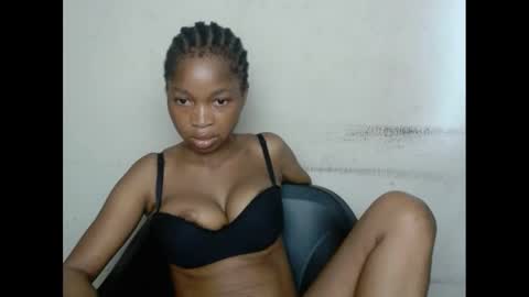 urflirtydoll online show from 02/25/25, 02:14