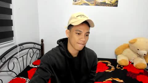 Snapshot of urfucker_vinz chatting on 04/10/26, 01:05 urfucker_vinz online show from 04/10/26, 01:05