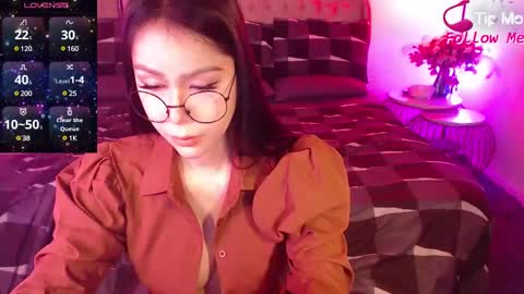Snapshot of urgoddessofsex chatting on 01/09/25, 09:59 angela online show from 01/09/25, 09:59