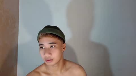 Snapshot of urguy_habibi chatting on 08/06/26, 02:08 Bib online show from 08/06/26, 02:08