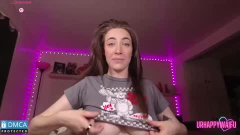 Snapshot of urhappywaifu chatting on 09/20/25, 12:11 kae online show from 09/20/25, 12:11