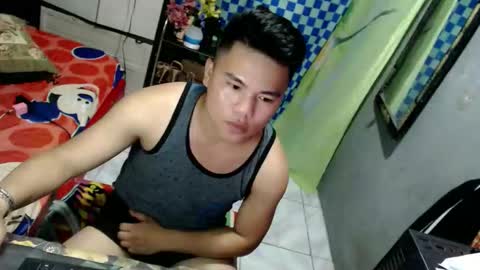 Snapshot of urhardfucker28xxx chatting on 04/15/26, 06:04 Juven online show from 04/15/26, 06:04