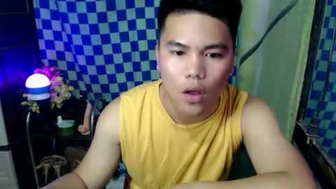 Snapshot of urhardfucker28xxx chatting on 04/22/26, 03:57 Juven online show from 04/22/26, 03:57