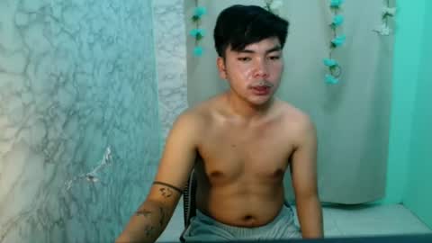 Snapshot of urhot_kharlxoxo chatting on 05/13/26, 08:16 john carlo online show from 05/13/26, 08:16