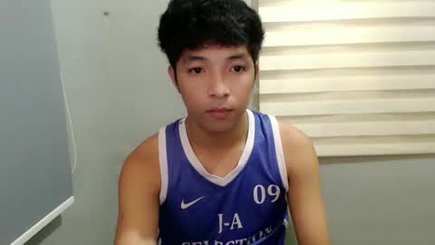 Snapshot of urhotethanxx chatting on 10/21/25, 04:41 Ethan online show from 10/21/25, 04:41