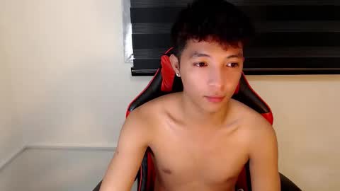 Snapshot of urhotethanxx chatting on 11/07/25, 05:02 Ethan online show from 11/07/25, 05:02