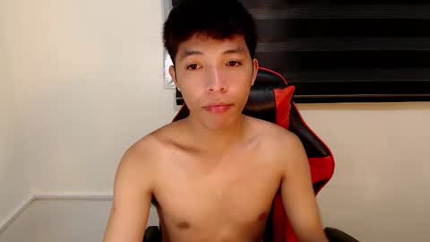 Snapshot of urhotethanxx chatting on 11/13/25, 03:22 Ethan online show from 11/13/25, 03:22