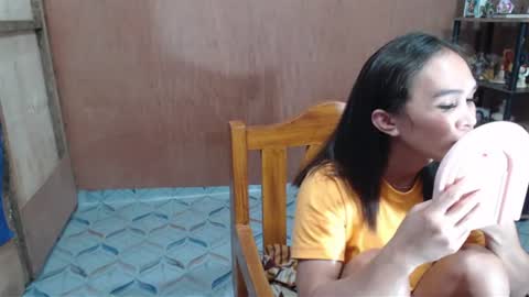 urhotgian online show from 06/09/26, 07:25