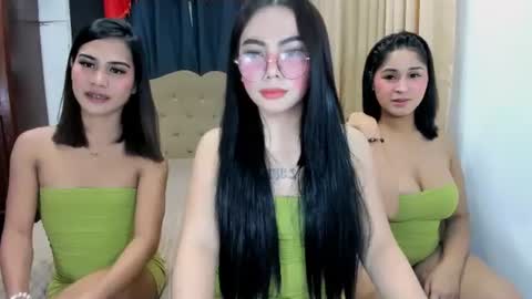 Snapshot of urhotgirl_sexyariela chatting on 06/17/26, 08:32 urhotgirl_sexyariela online show from 06/17/26, 08:32
