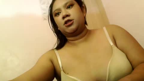 Snapshot of urhotmariahclara chatting on 06/01/26, 12:29 Anna online show from 06/01/26, 12:29