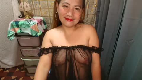urhotmomzoey online show from 07/16/26, 01:50