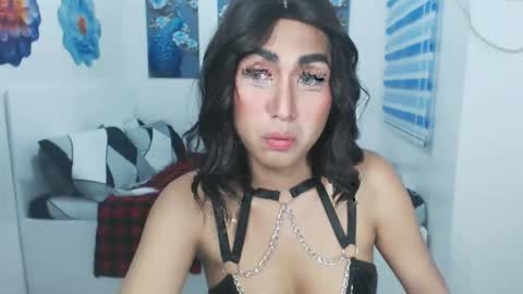Snapshot of urhotsapphire chatting on 04/13/26, 02:33 urhotsapphire online show from 04/13/26, 02:33
