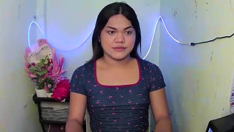 urhottie_bella online show from 10/01/25, 04:07