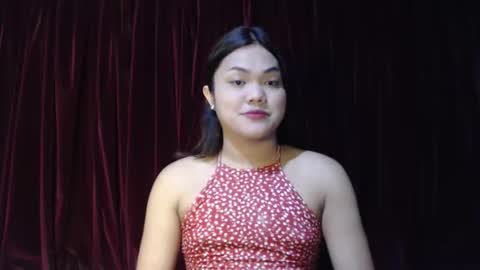 urhottie_bella online show from 11/18/25, 11:47