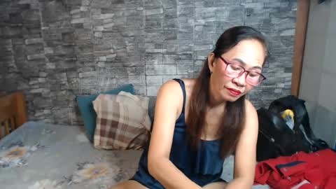 urhotvivian11 online show from 07/13/26, 01:19
