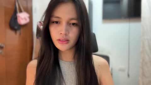 Amira online show from 09/25/25, 12:58