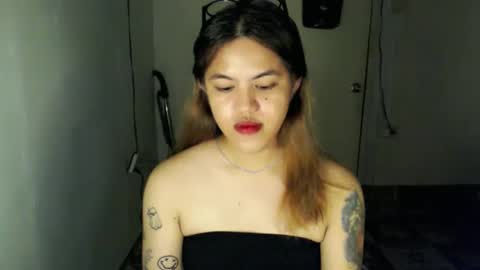 Snapshot of urlovely_hait chatting on 11/11/25, 06:30 Sham online show from 11/11/25, 06:30