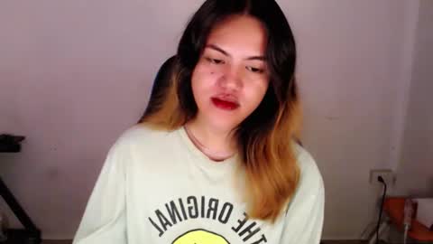 Snapshot of urlovely_hait chatting on 02/19/26, 09:38 Sham online show from 02/19/26, 09:38
