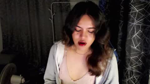 Snapshot of urlovely_hait chatting on 03/08/26, 08:01 Sham online show from 03/08/26, 08:01