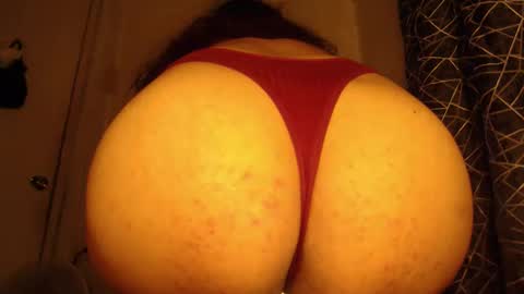 Snapshot of urlovely_hait chatting on 04/05/26, 10:23 Sham online show from 04/05/26, 10:23
