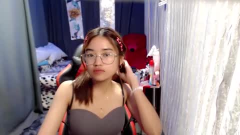 urlovelychinita online show from 01/08/25, 10:59