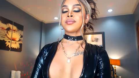 UrMajestyTyra online show from 12/05/24, 03:48