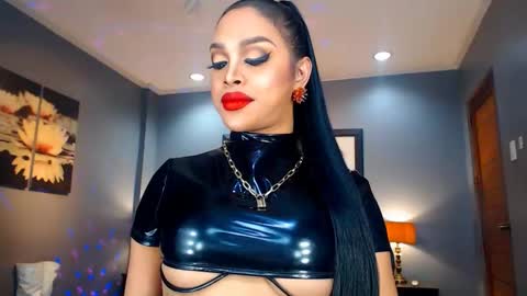 UrMajestyTyra online show from 12/11/24, 12:02
