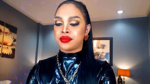 UrMajestyTyra online show from 12/11/24, 03:02