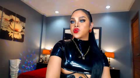 UrMajestyTyra online show from 12/11/24, 06:04