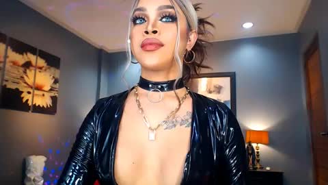 UrMajestyTyra online show from 12/18/24, 11:19