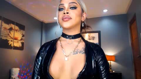 UrMajestyTyra online show from 12/21/24, 06:19