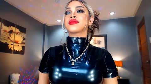 UrMajestyTyra online show from 12/25/24, 03:08