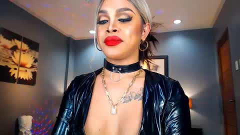 UrMajestyTyra online show from 12/29/24, 06:56