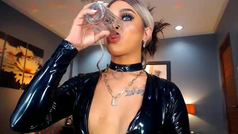 UrMajestyTyra online show from 01/03/25, 12:08