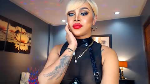 UrMajestyTyra online show from 01/06/25, 02:26