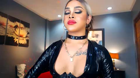 UrMajestyTyra online show from 01/10/25, 02:04